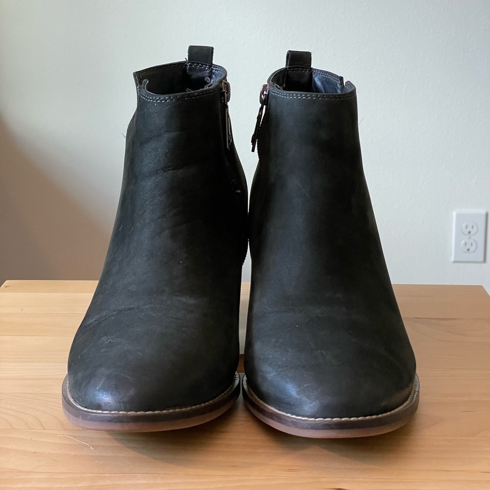 Blondo Medium heel leather booties